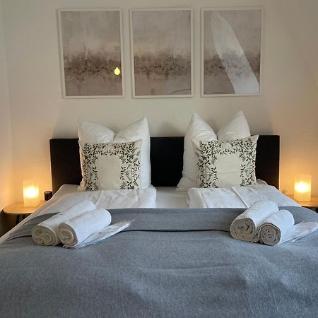 Raha Apartments - Modernes Studio-Apartment - Hbf - Gratis Parkplatz Erfurt Esterno foto