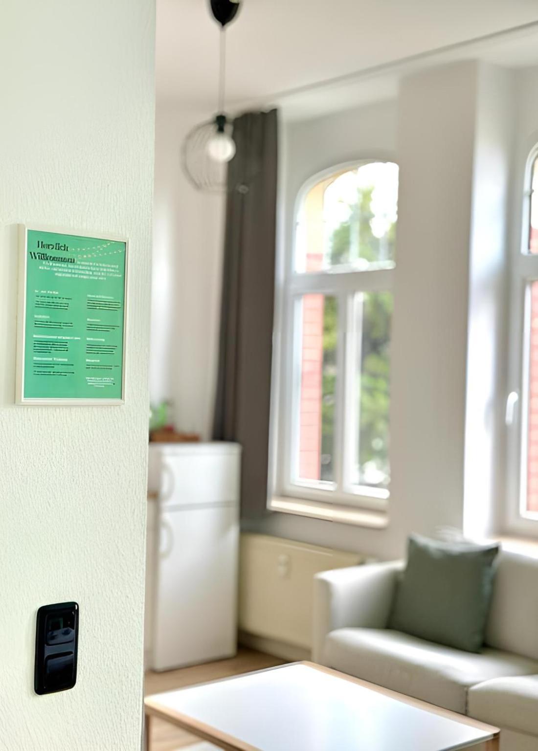Raha Apartments - Modernes Studio-Apartment - Hbf - Gratis Parkplatz Erfurt Esterno foto