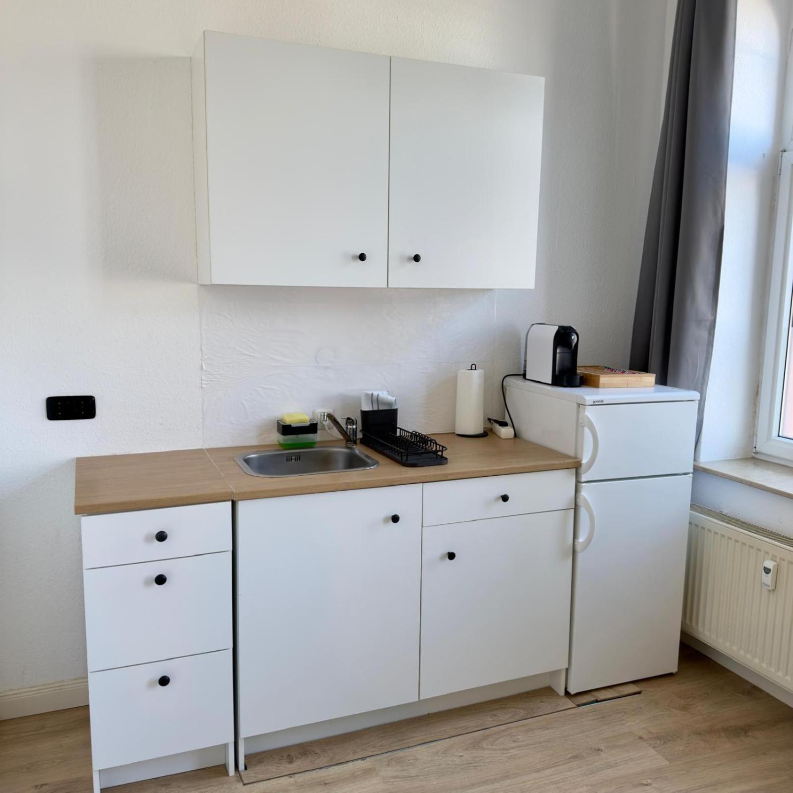 Raha Apartments - Modernes Studio-Apartment - Hbf - Gratis Parkplatz Erfurt Esterno foto